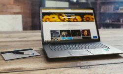 wide screen laptop