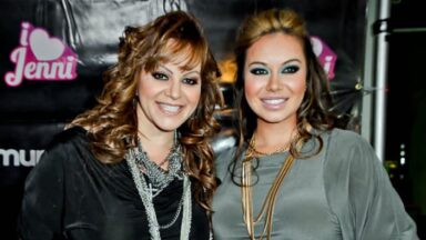 Chiquis Rivera with mother Jenni Rivera